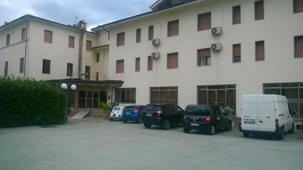 Da Beppe Hotell Chiesina Uzzanese Exteriör bild